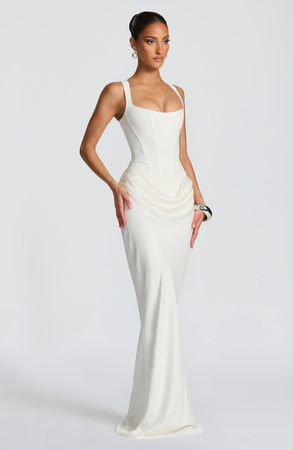 Rosa™ | Vestido con silueta fluida con corsé ajustado