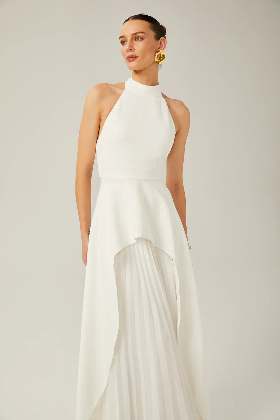 Inés - Vestido largo de capas con cuello halter