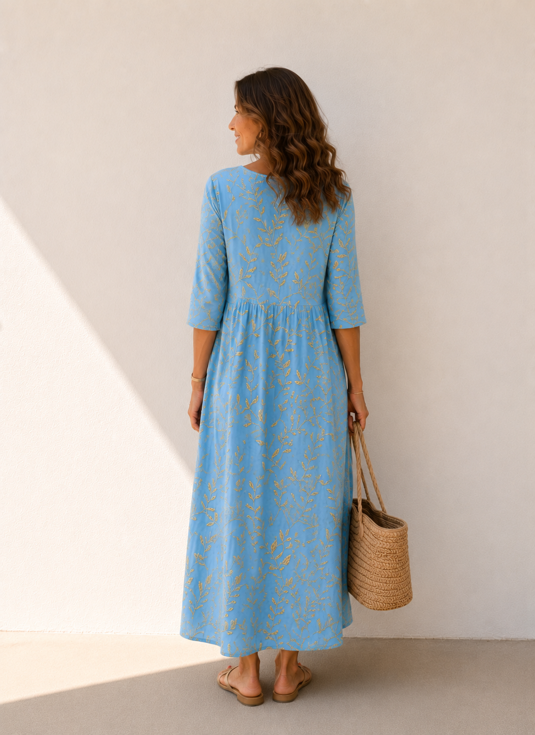 Vestido celeste bordado con flores vintage