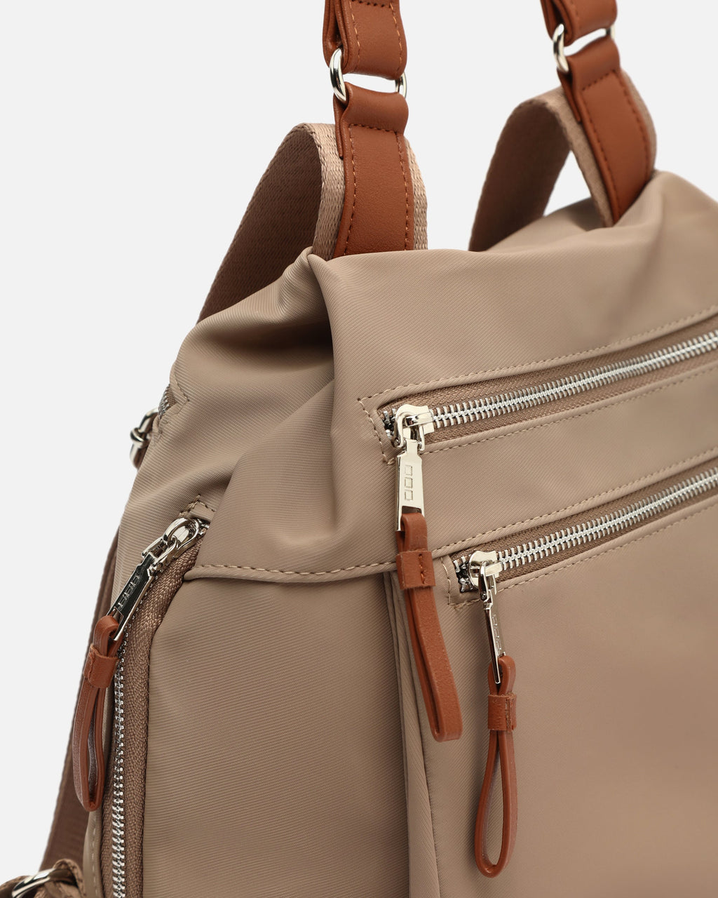 Nidia mochila antirrobo en nylon