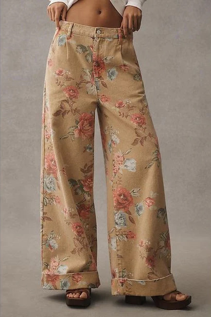 Pantalones informales con estampado floral