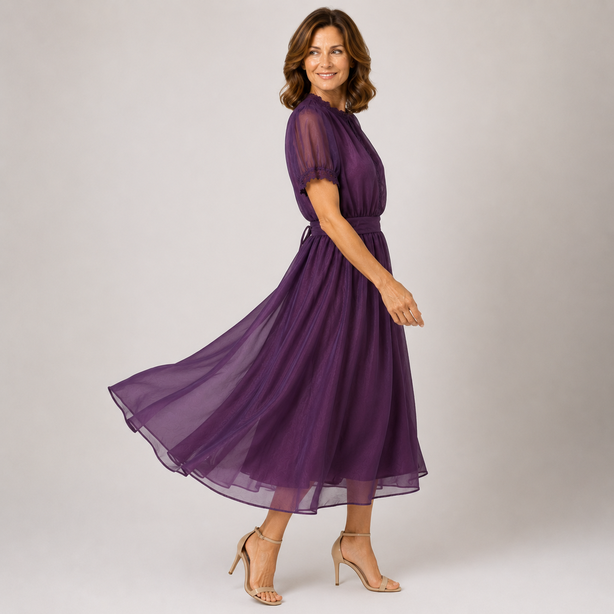 Flavia | Vestido Maxi con Escote de Gota y Bordes de Encaje de Chifón