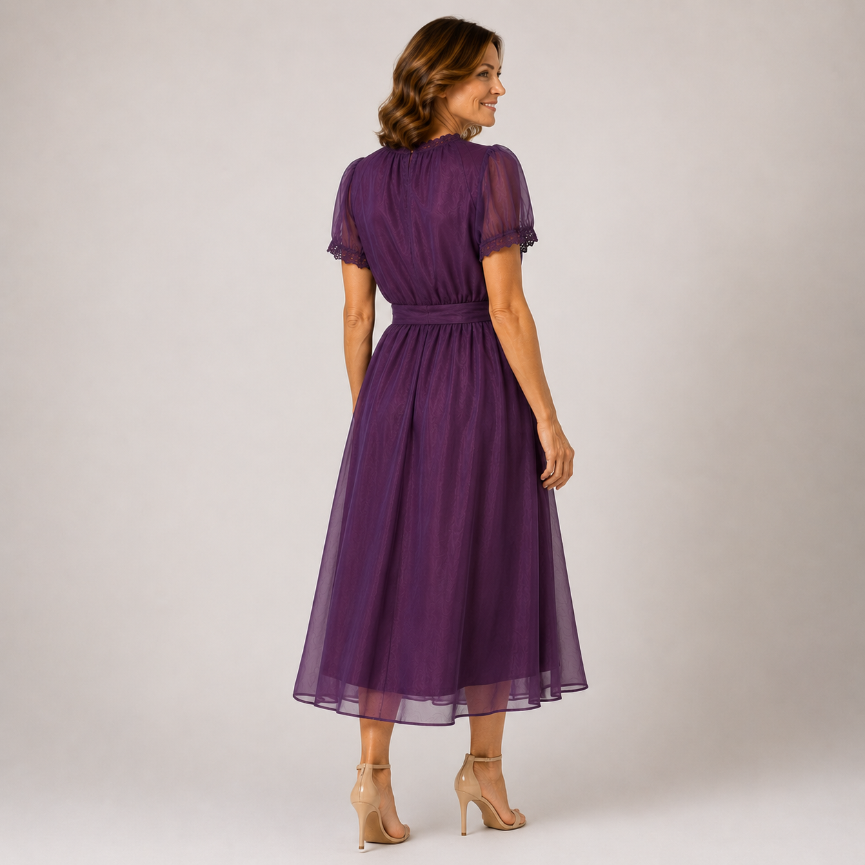 Flavia | Vestido Maxi con Escote de Gota y Bordes de Encaje de Chifón