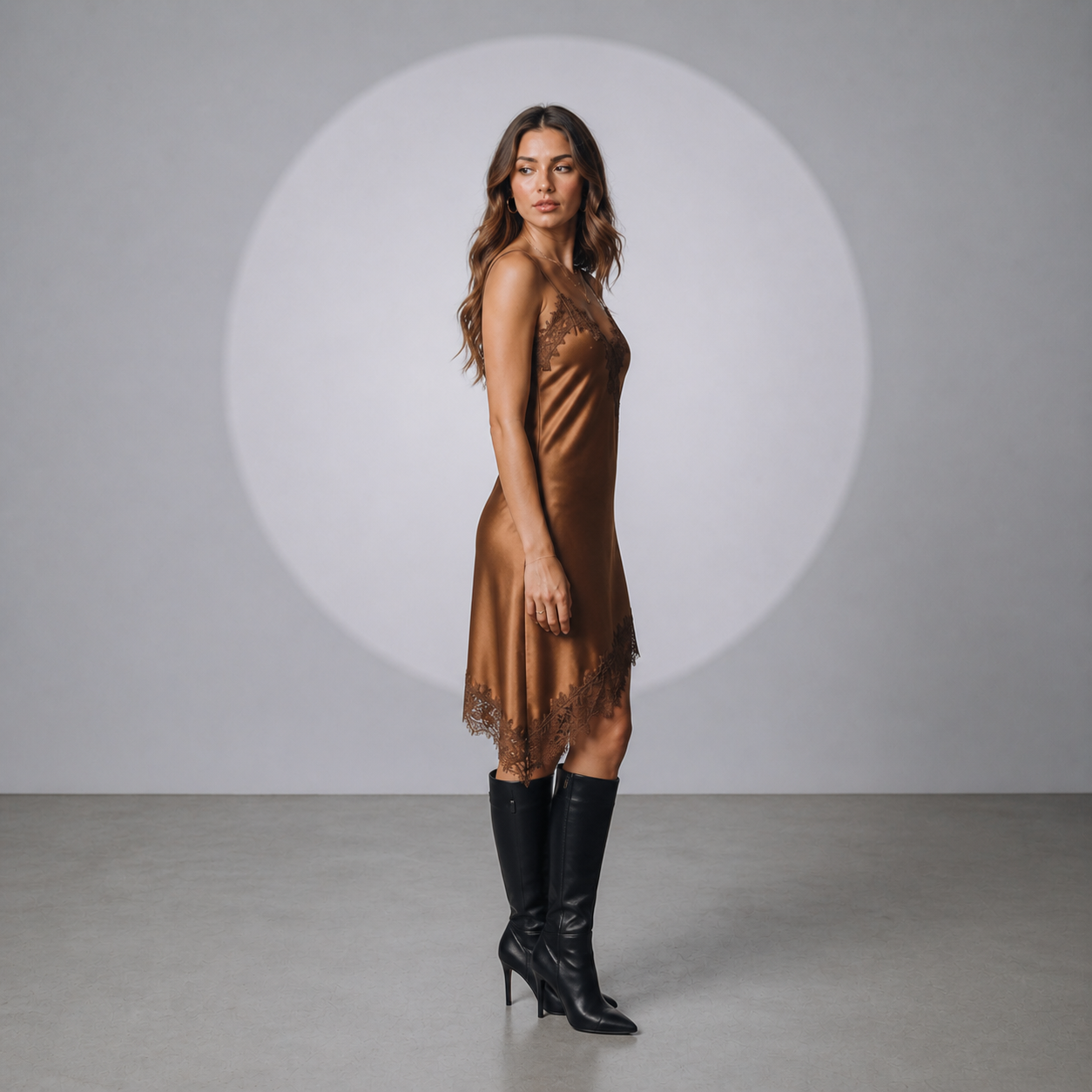 Noa™ | Vestido Lencero Satinado con Encaje Negro