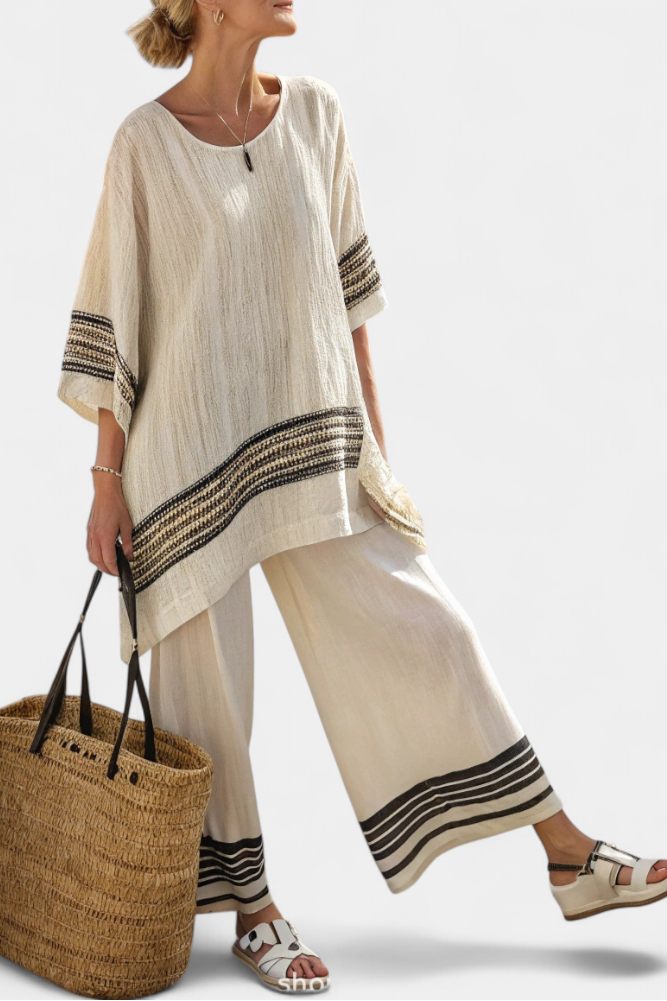 Mariella • Top elegante de lino con rayas negras y pantalones fluidos