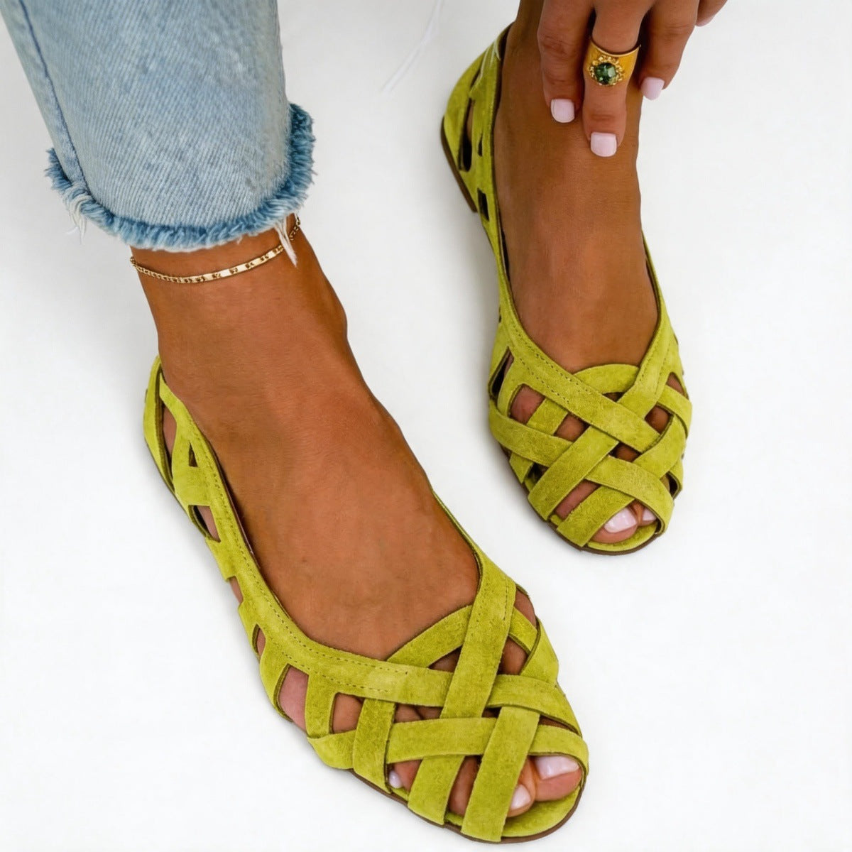 Cross-Border Hollow Bird's Nest Sandals for Women, Summer Fashion Flat Hollow Breathable Clogs, Non-Slip Beach Fashion Shoes