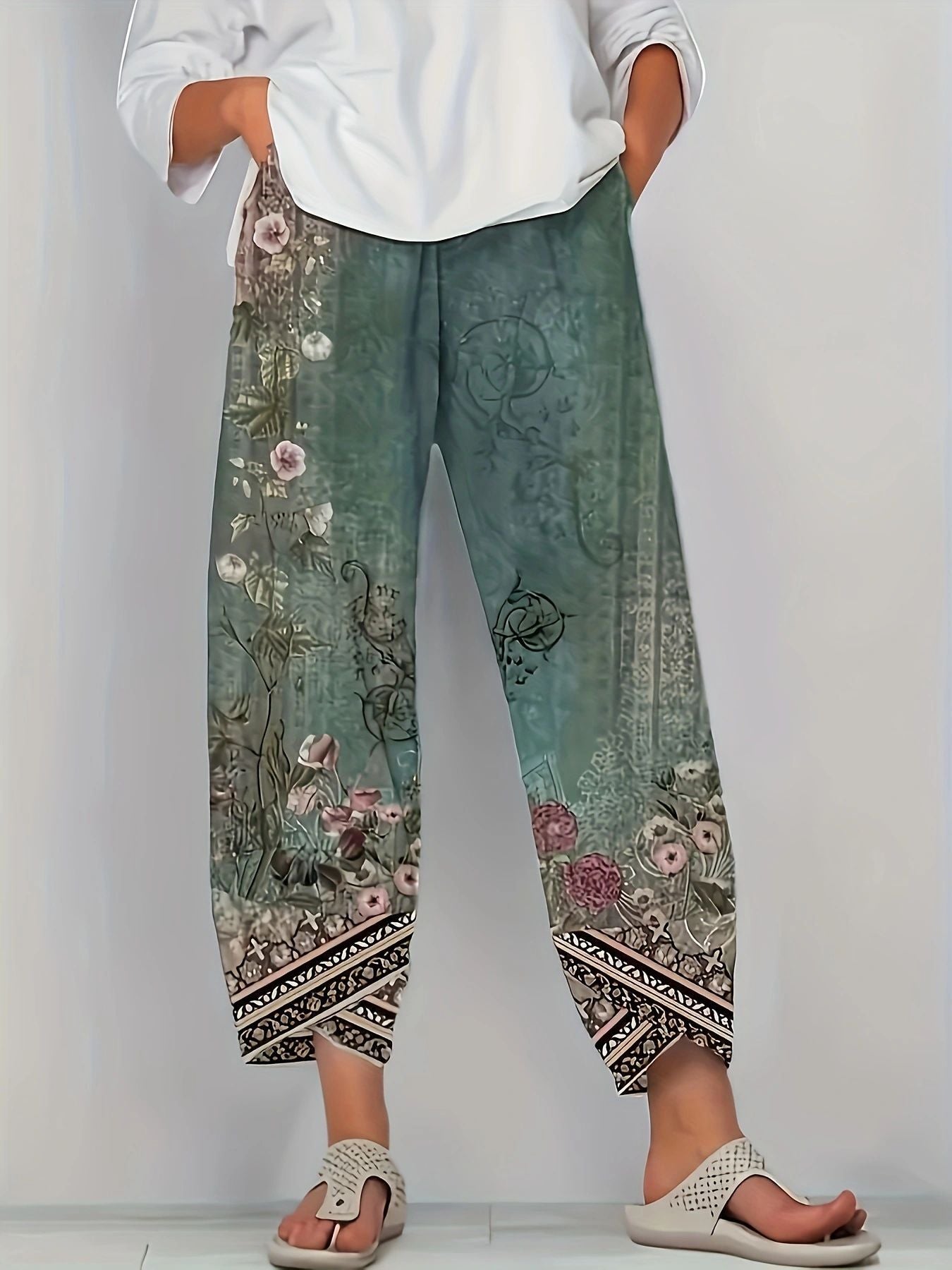 Pantalones anchos de corte holgado con estampado floral