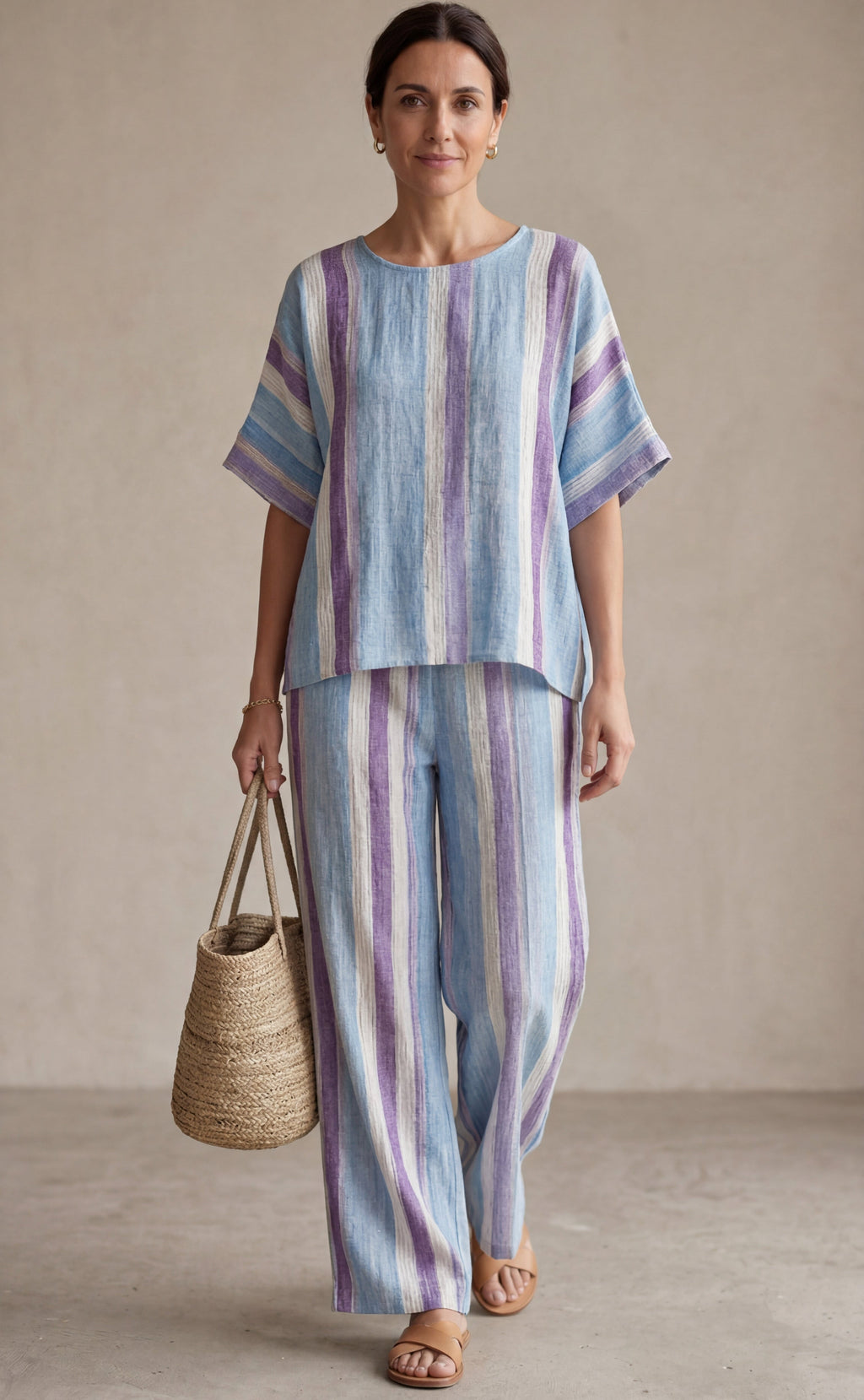 Ginevra • Top elegante en tono malva pastel y pantalones de lino a rayas