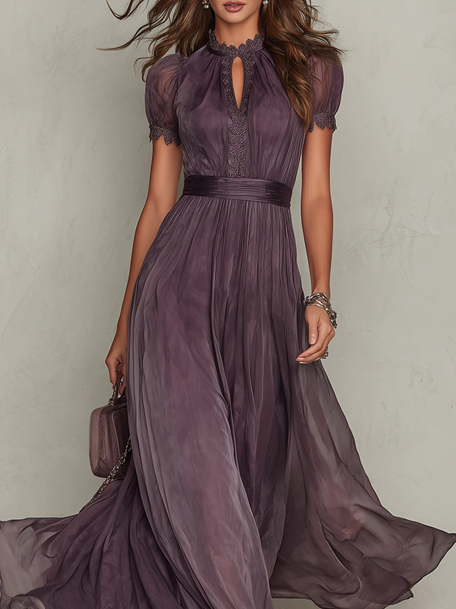 Flavia • Vestido largo morado con escote en V y ribete de encaje de gasa
