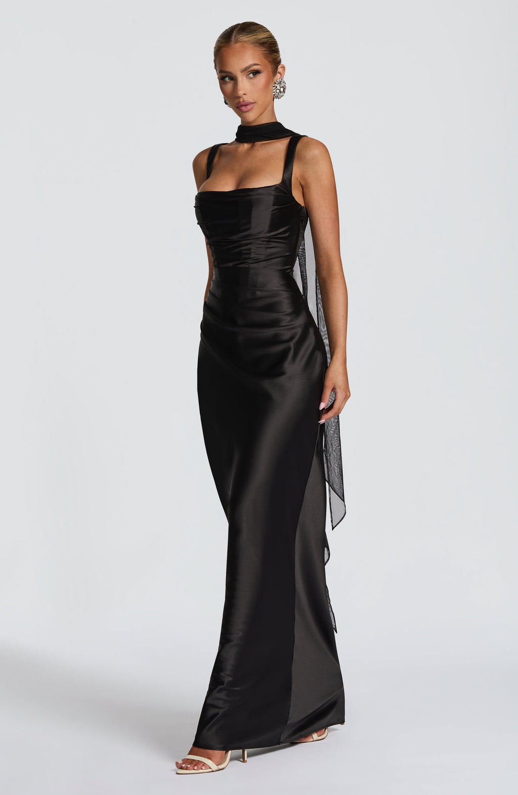 Vestido Silvia ™ | Elegancia satinada con estructura refinada