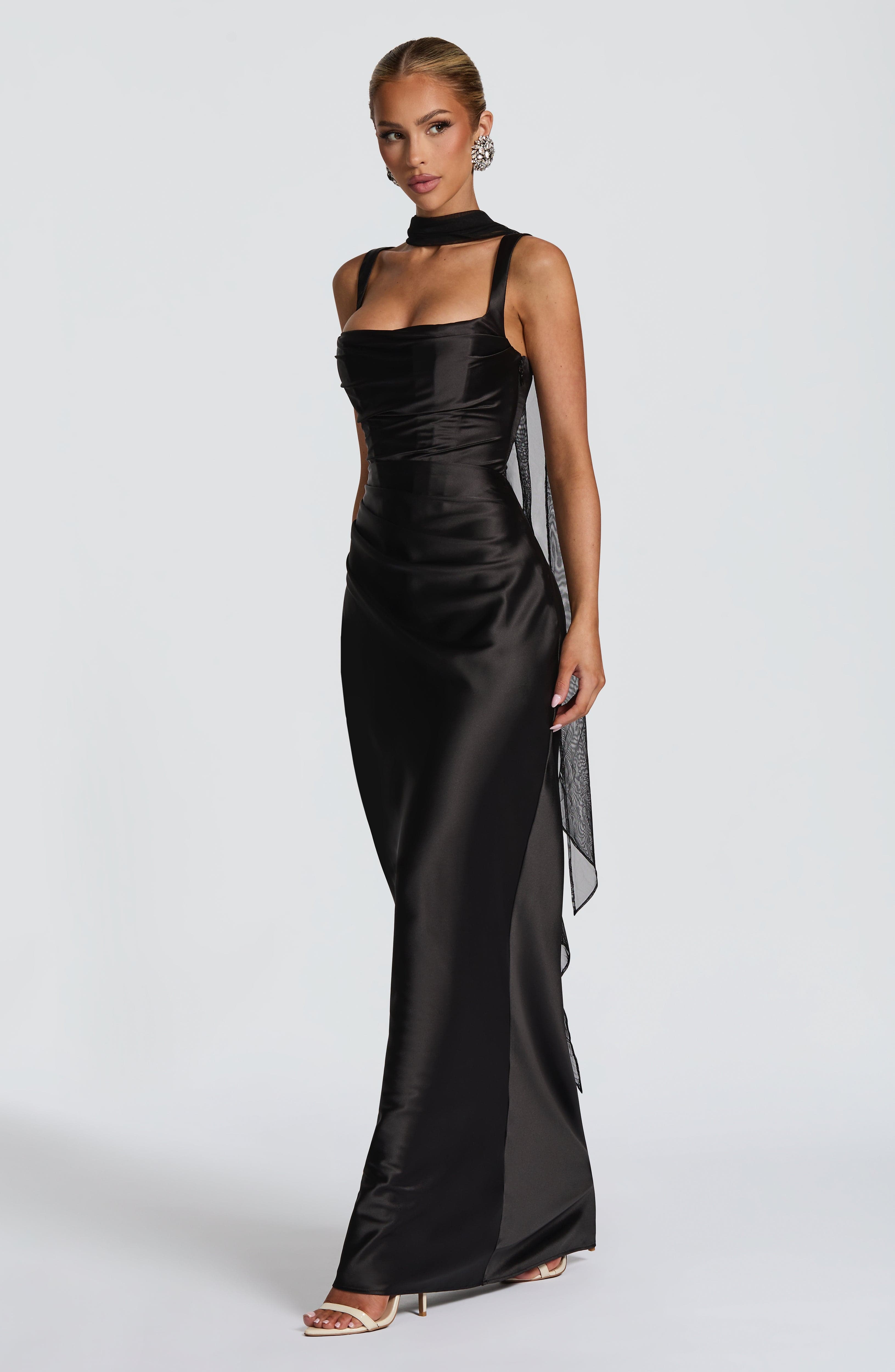 Vestido Silvia ™ | Elegancia satinada con estructura refinada
