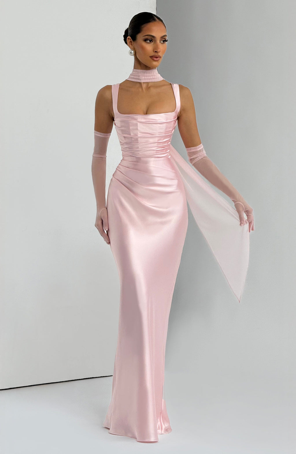 Vestido Silvia ™ | Elegancia satinada con estructura refinada