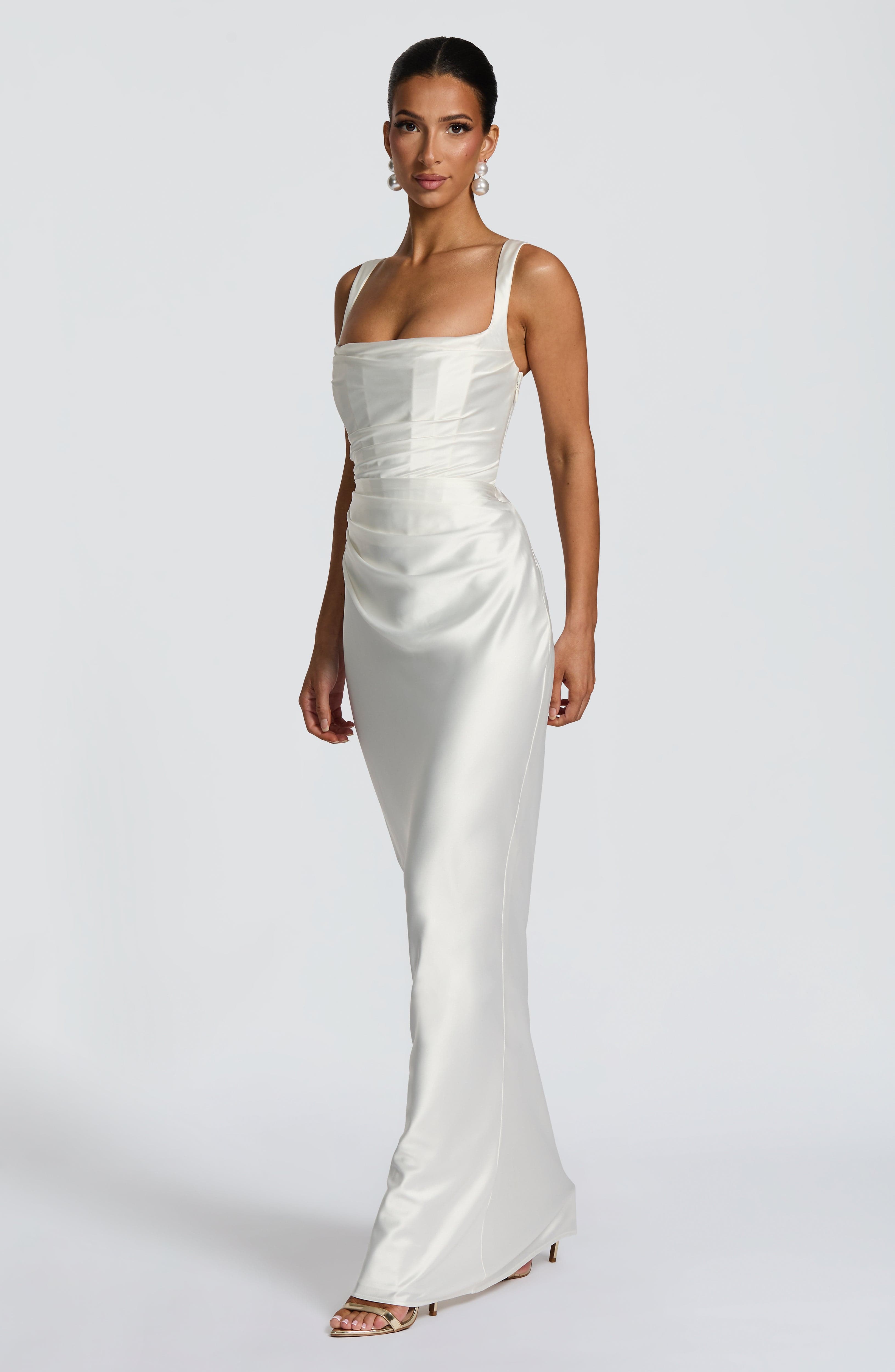 Vestido Silvia ™ | Elegancia satinada con estructura refinada