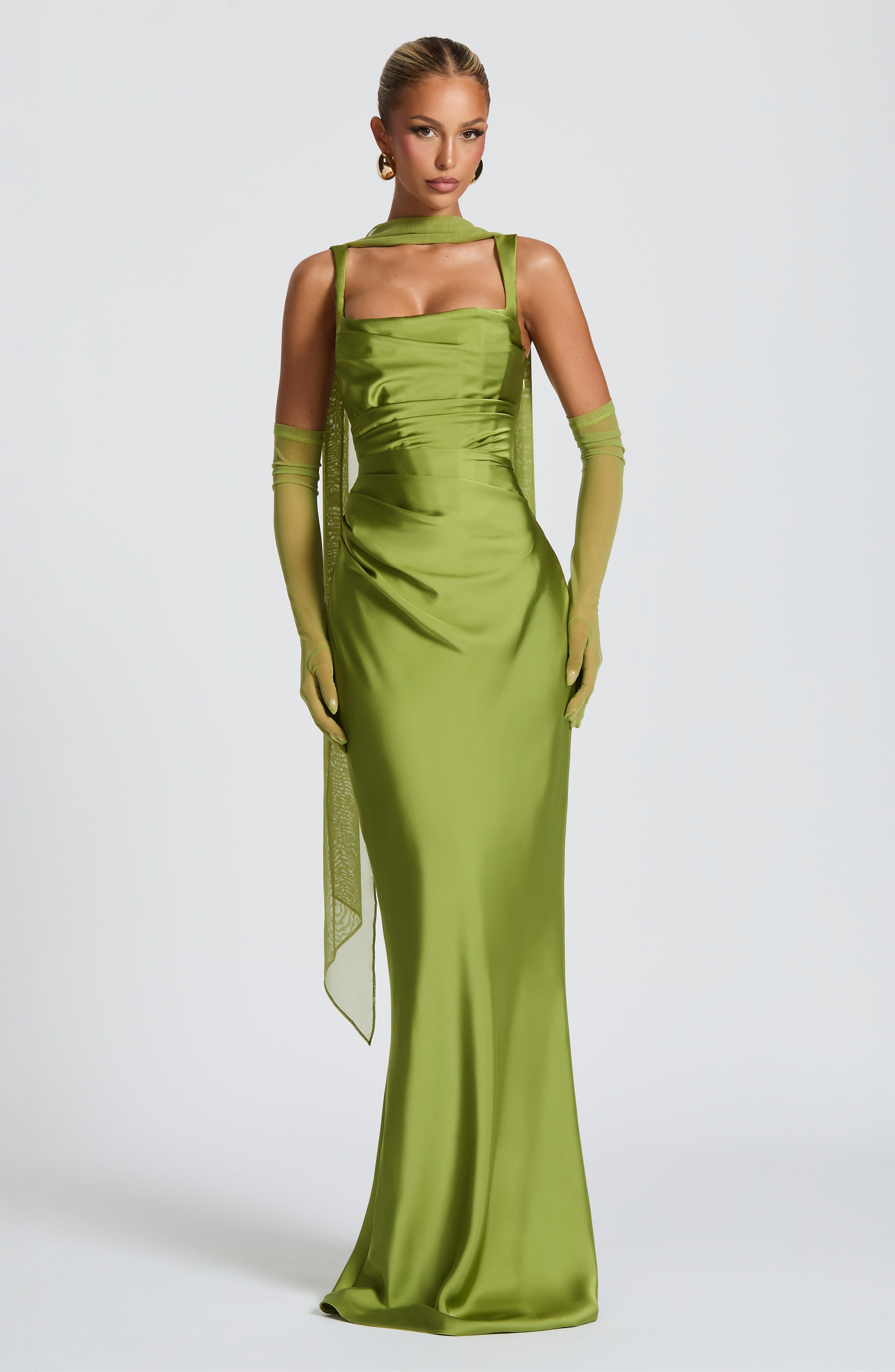 Vestido Silvia ™ | Elegancia satinada con estructura refinada