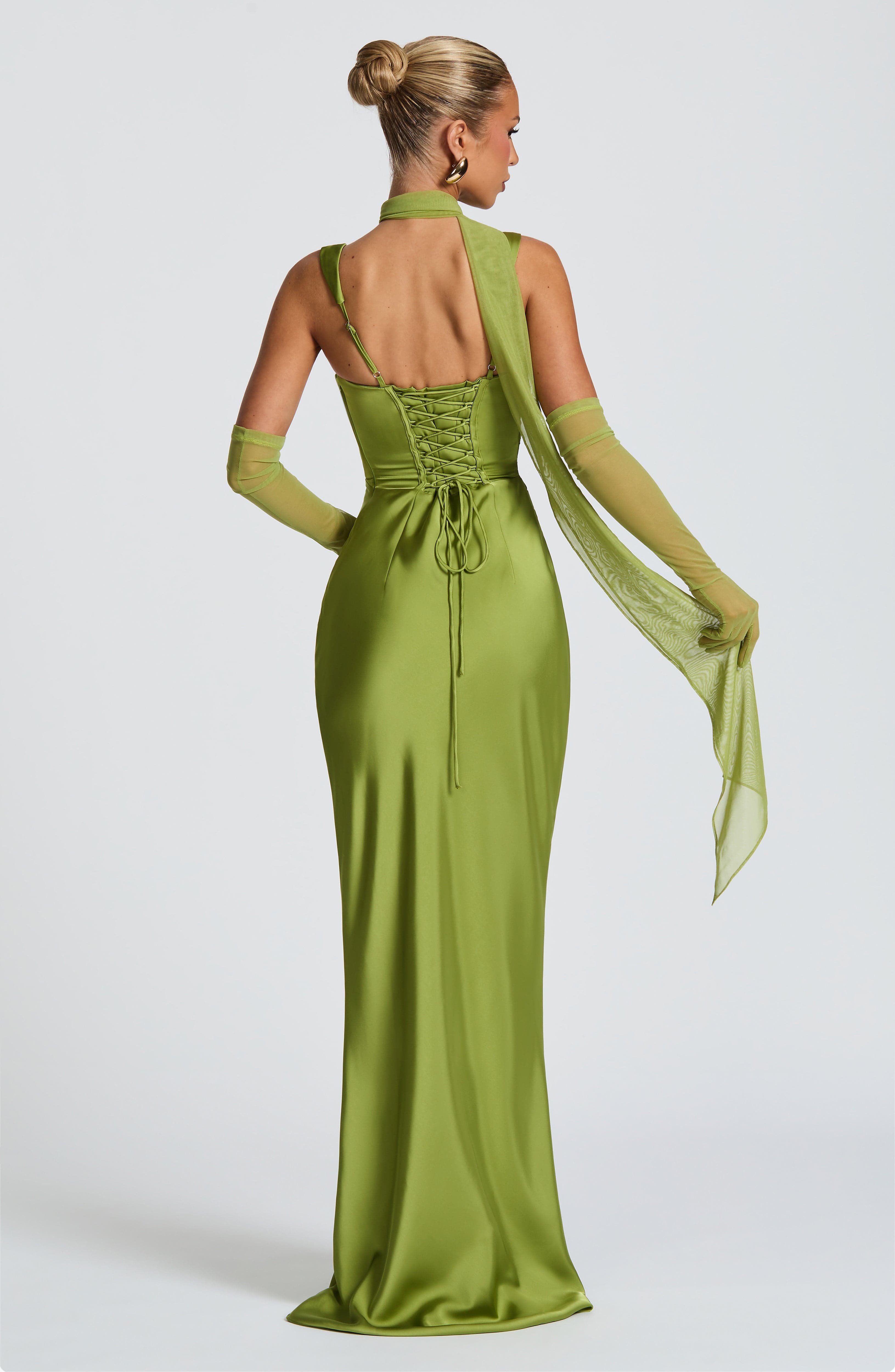 Vestido Silvia ™ | Elegancia satinada con estructura refinada