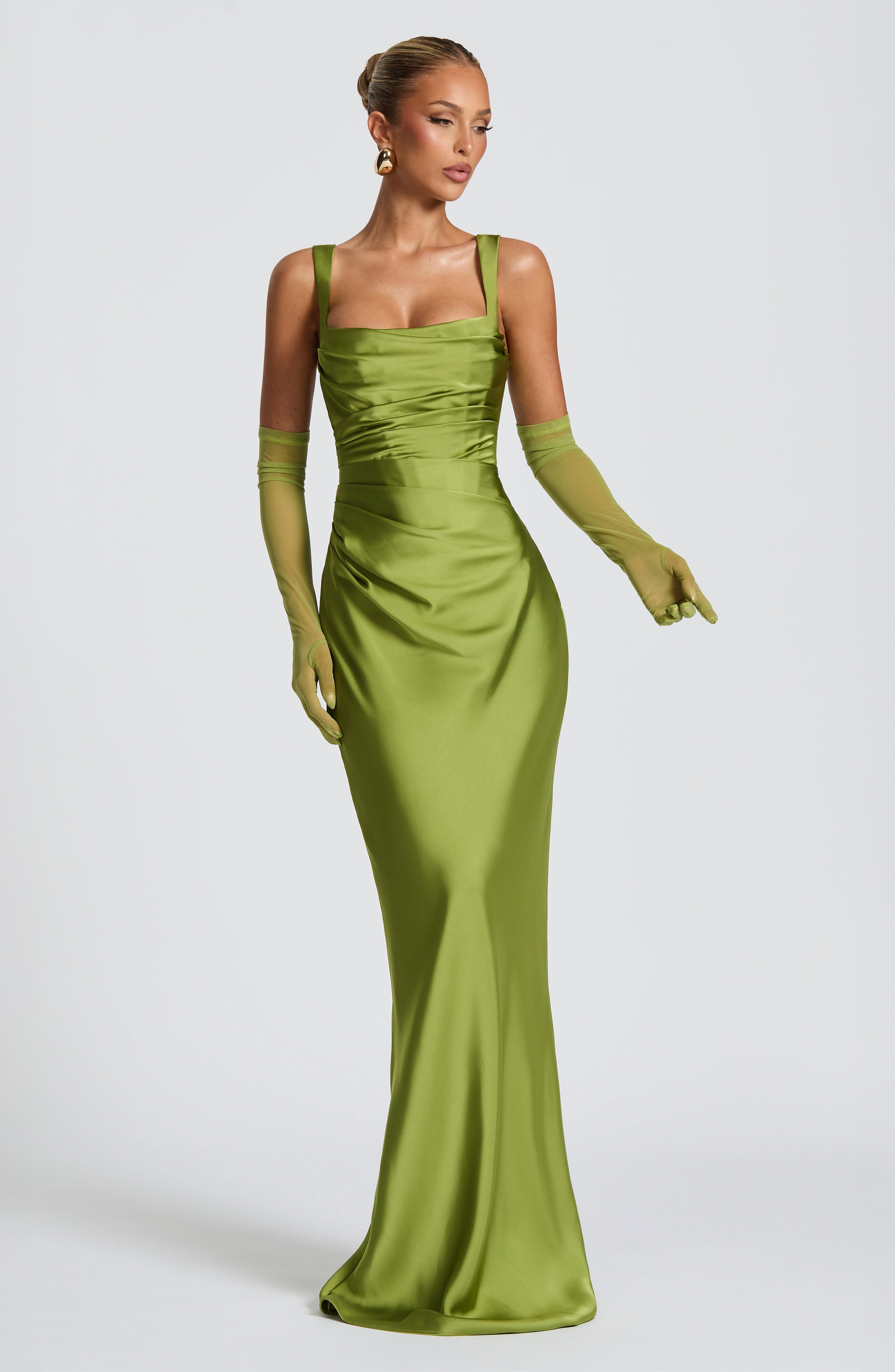 Vestido Silvia ™ | Elegancia satinada con estructura refinada