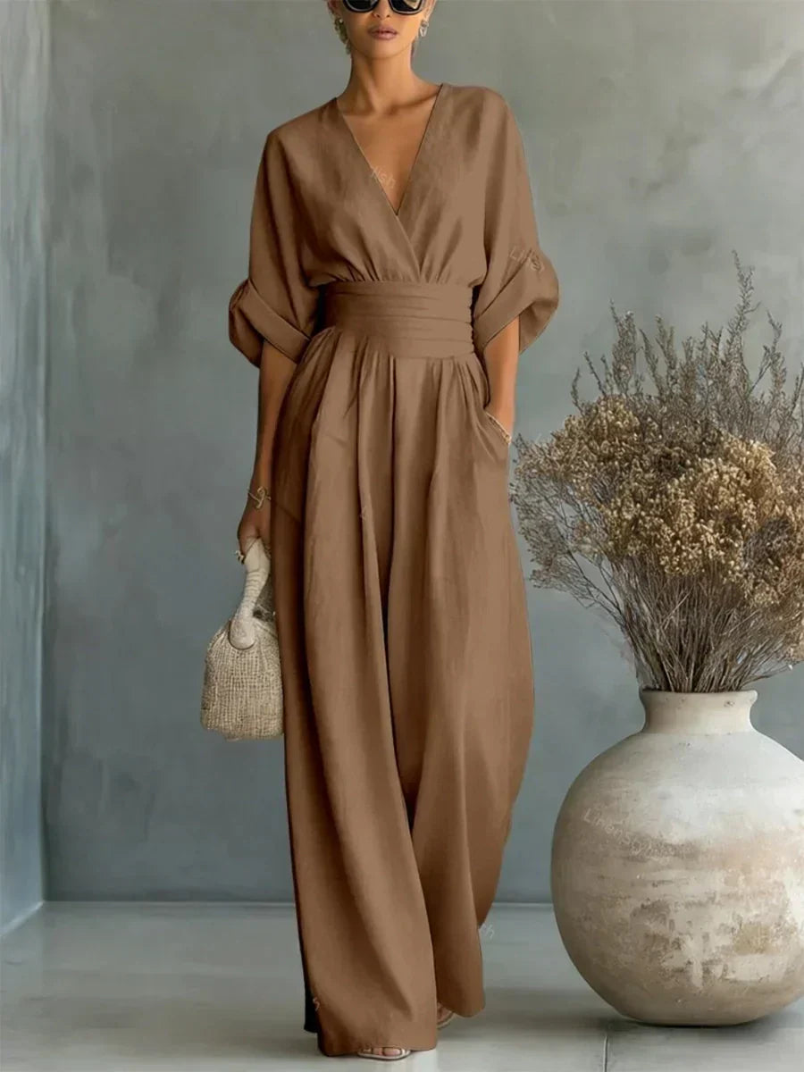 Essential • Mono elegante con escote en V y talle alto