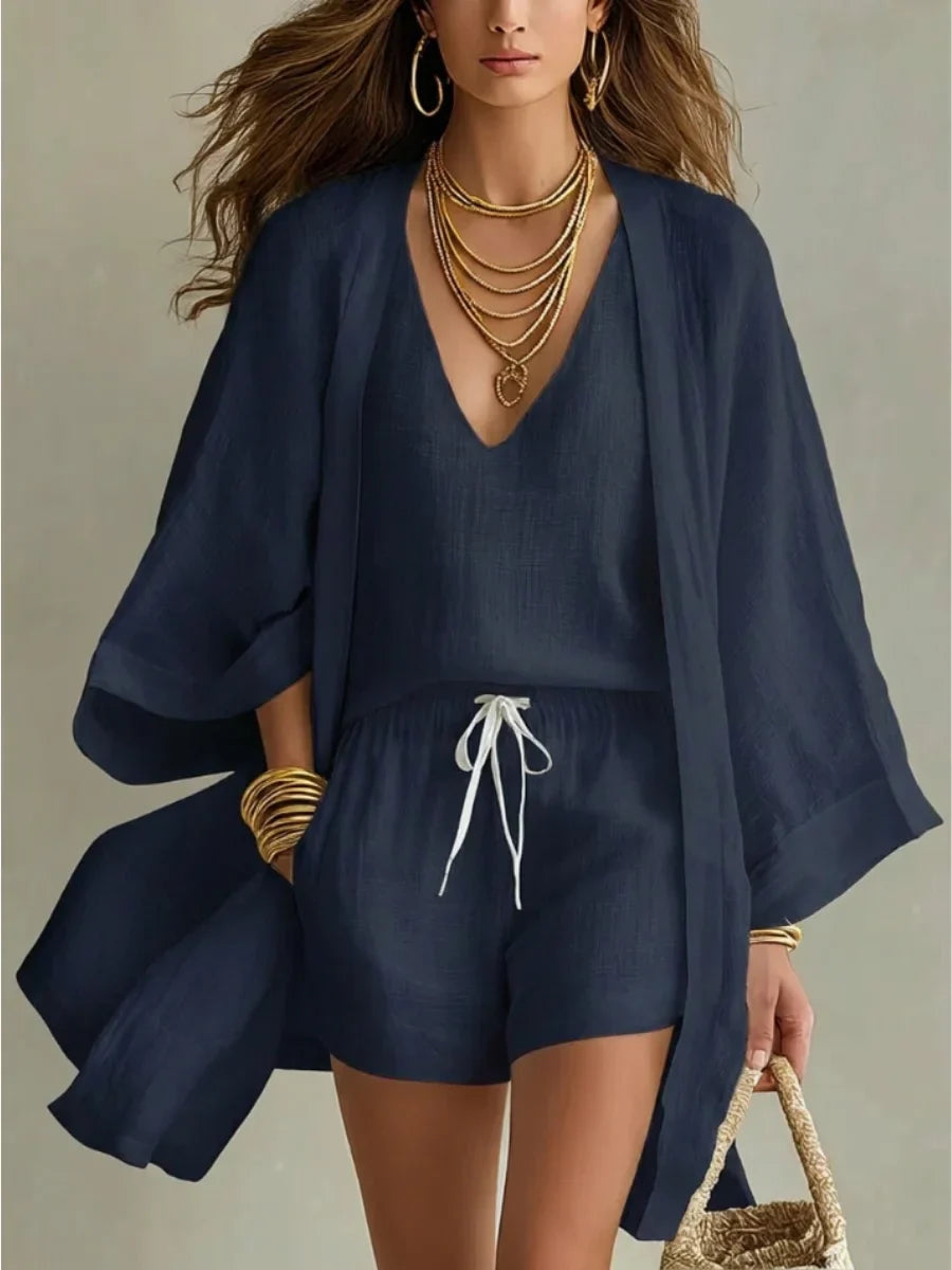 Carla | Conjunto de tres piezas: cárdigan holgado y shorts con cordón