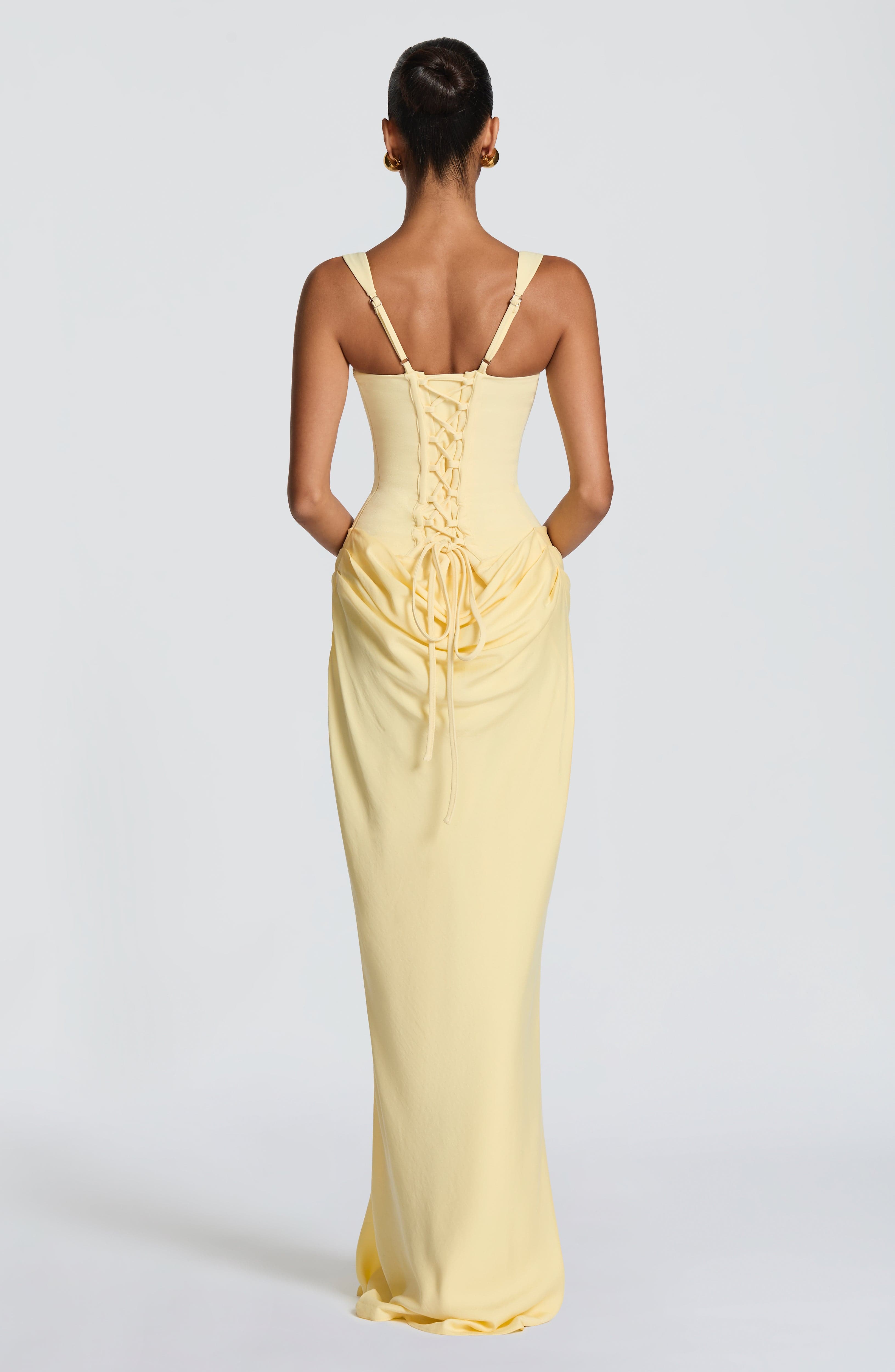 Rosa™ | Vestido con silueta fluida con corsé ajustado