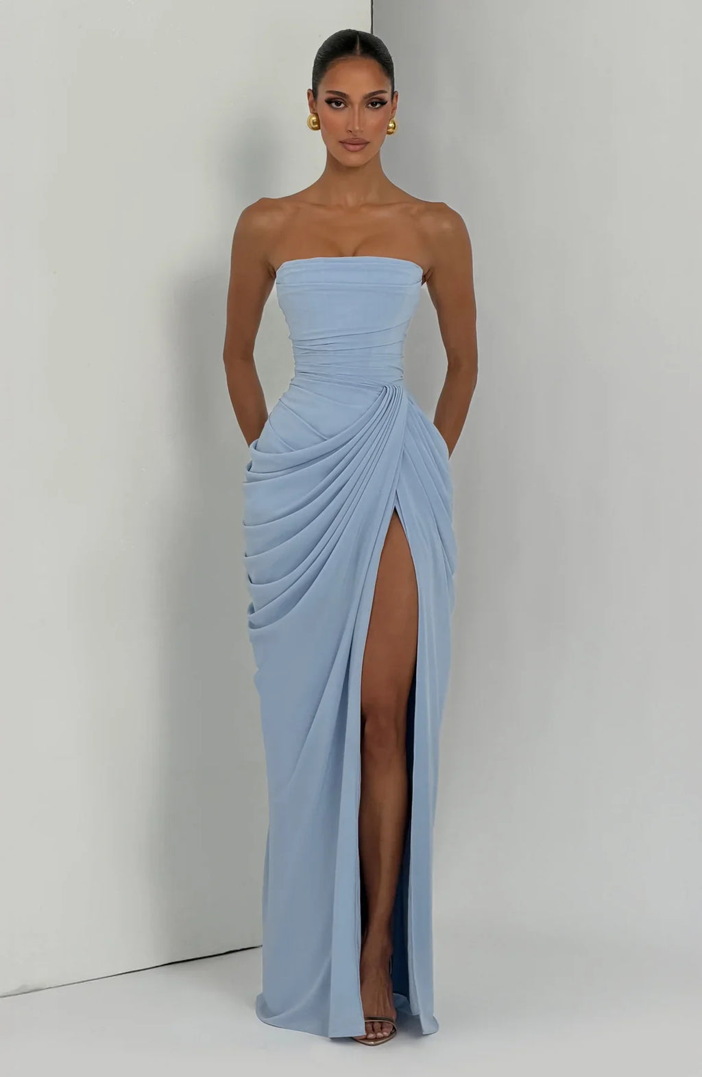 SKY - Elegancia escultural que define tu figura para mujer.