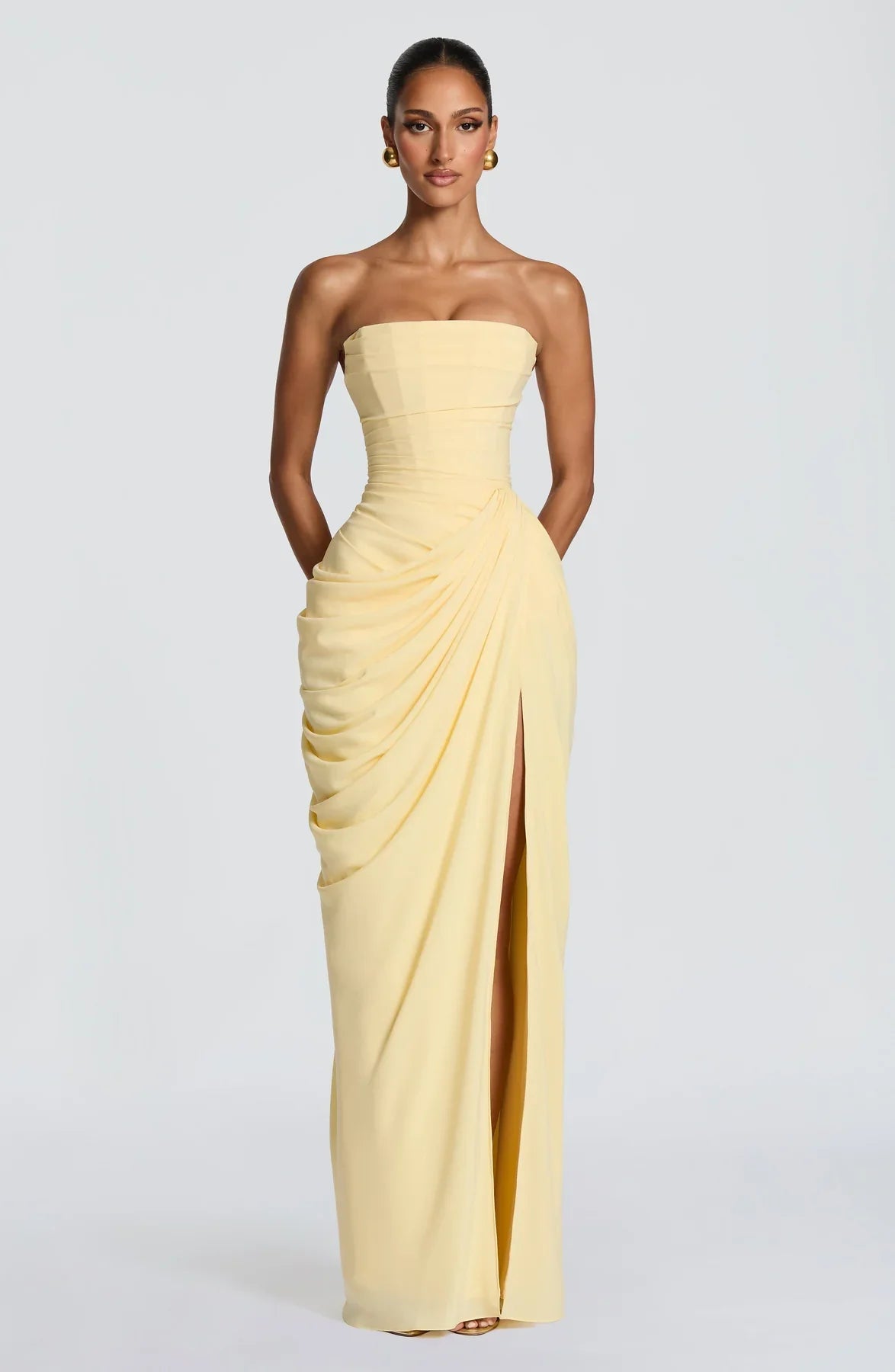 SKY - Elegancia escultural que define tu figura para mujer.