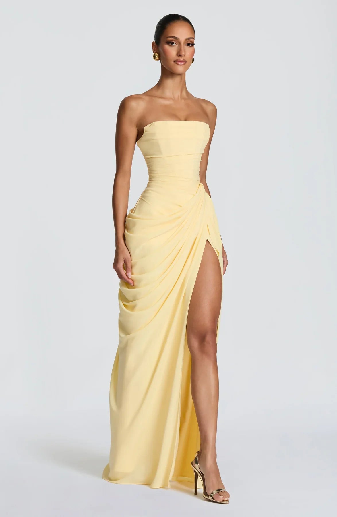 SKY - Elegancia escultural que define tu figura para mujer.