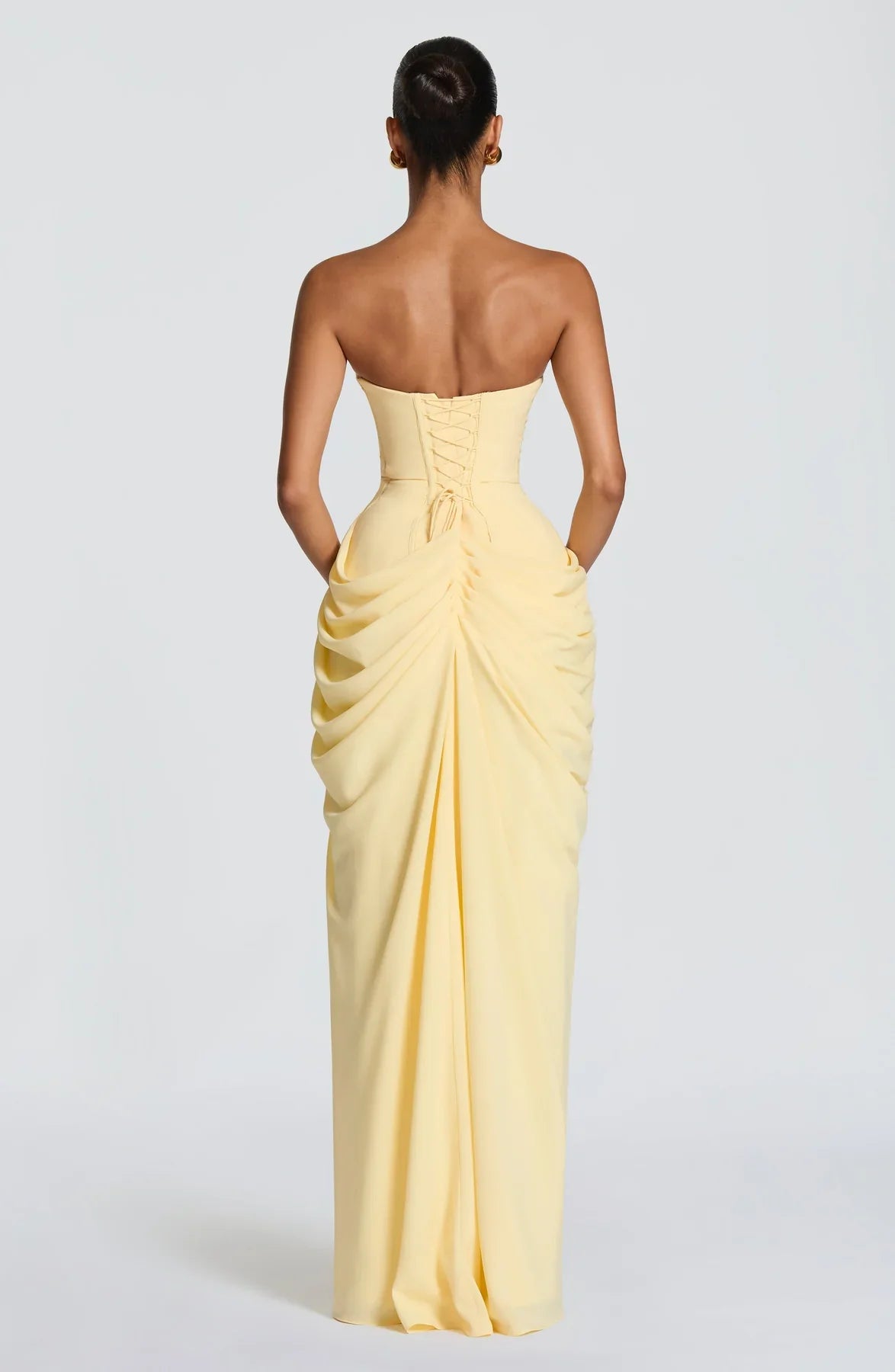 SKY - Elegancia escultural que define tu figura para mujer.