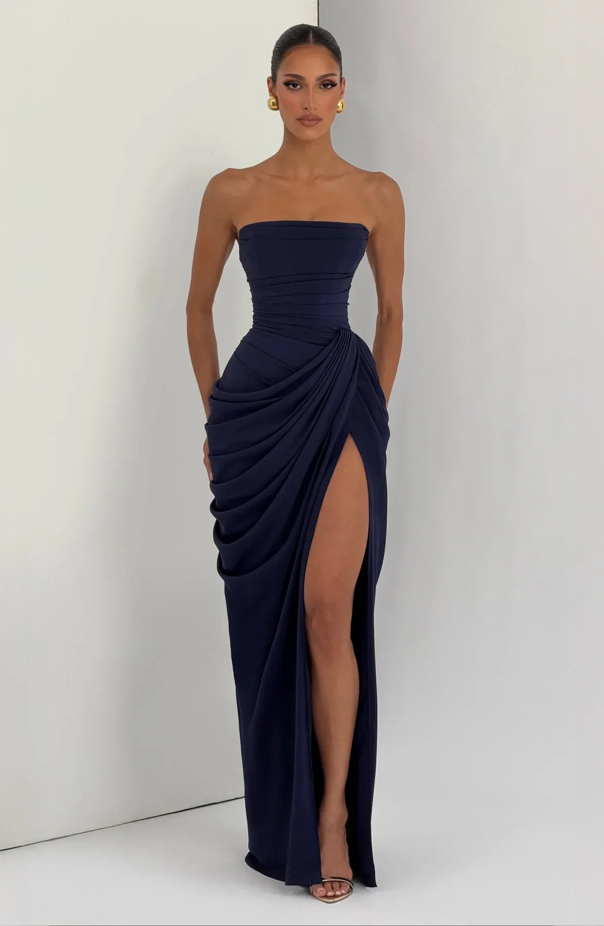 SKY - Elegancia escultural que define tu figura para mujer.