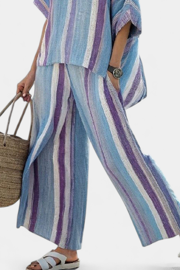 Ginevra • Top elegante en tono malva pastel y pantalones de lino a rayas