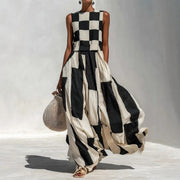 Noa Vestido Maxi Geométrico en Blanco y Negro