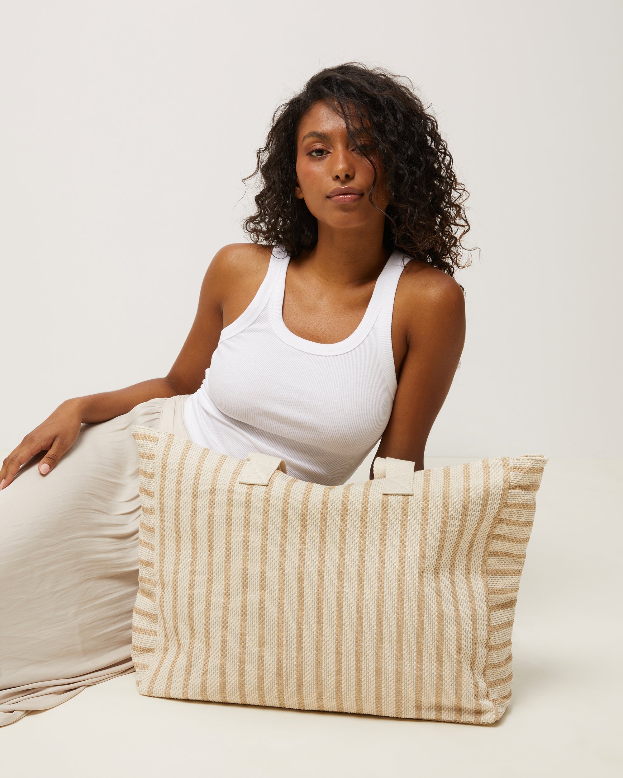 Playa bolsa grande con estampado de rayas en jacquard